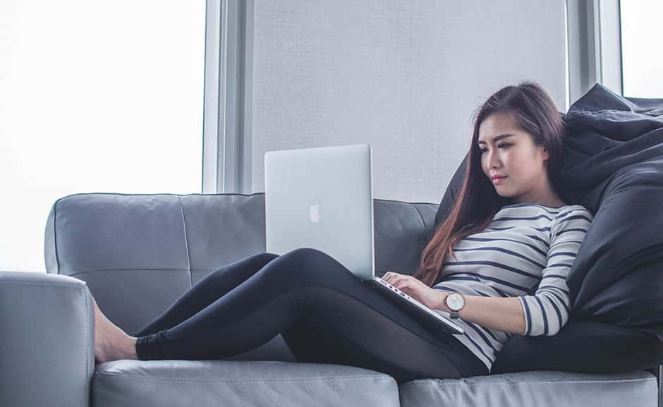 Hovedgrunnen til at du bør velge VPS server er stabilitet: I motsetning til delt hosting, vil ikke trafikken og aktivitetene til andre VPS-kunder påvirke driften din negativt. Dedikerte ressurser: VPS-hosting gir deg mer diskplass, CPU og RAM. Fleksibilitet: Du har friheten til å velge operativsystem og programvare du vil installere på serveren